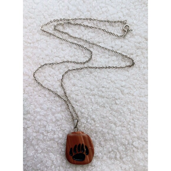 Vintage Natural Stone Bear Paw Pendant Necklace 18 in Silvertone Chain - Picture 3 of 11